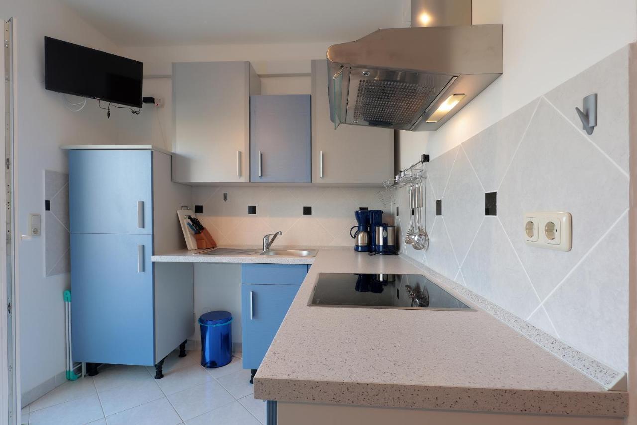 City Pool Apartments Novalja Bagian luar foto